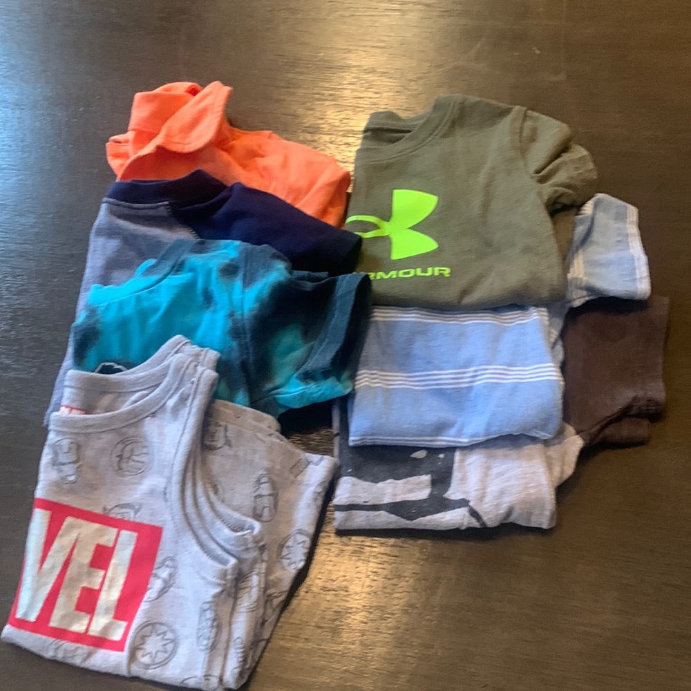 Lot of 7 toddler boys T-shirts